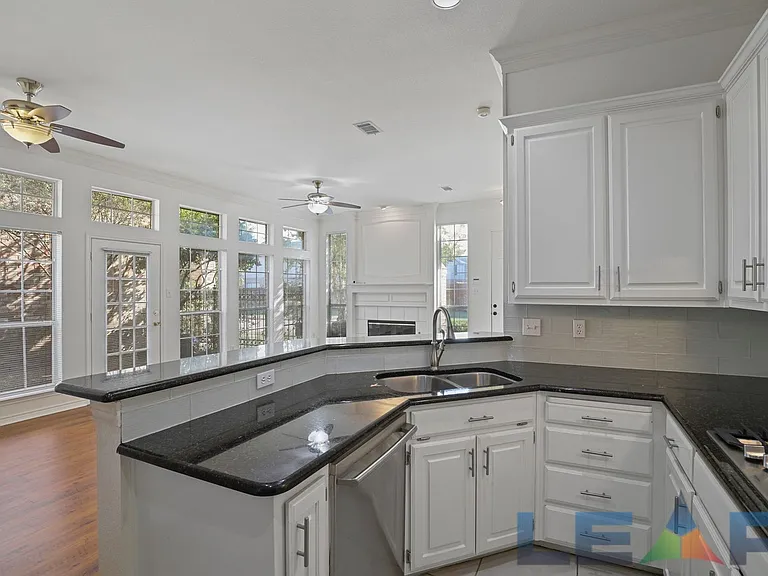 8704 Moss Hill Rd — Photo 13