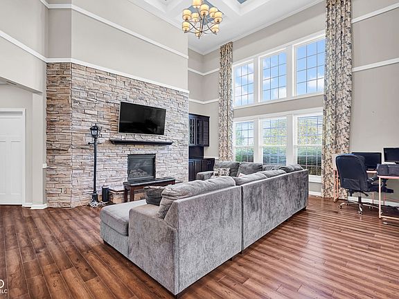 5th image of 6998 Stoney Ridge Dr