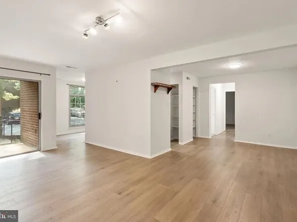 3378 Woodburn Rd APT 11, Annandale, VA 22003
