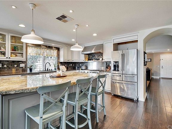 4th image of 1321 Radcliffe Cir