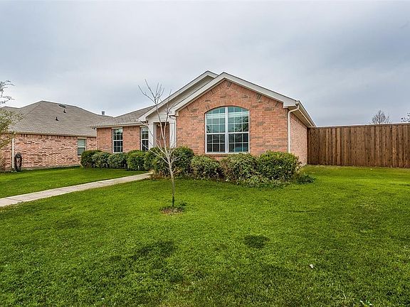 3rd image of 405 Sandy Ln