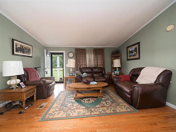 5th image of 8143 Beaver Dam Rd