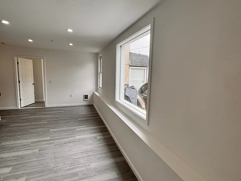 2250 Butler St #103 — Photo 15