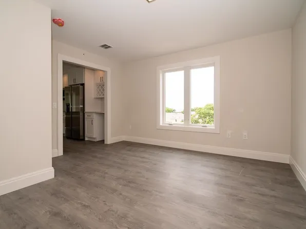 1209 26th Street image 7 of 28