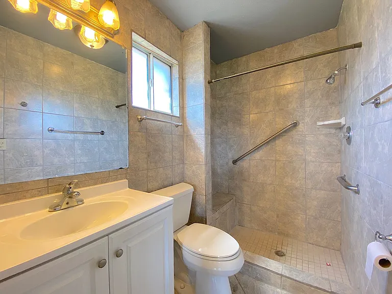5000 Dearborne Dr — Photo 10