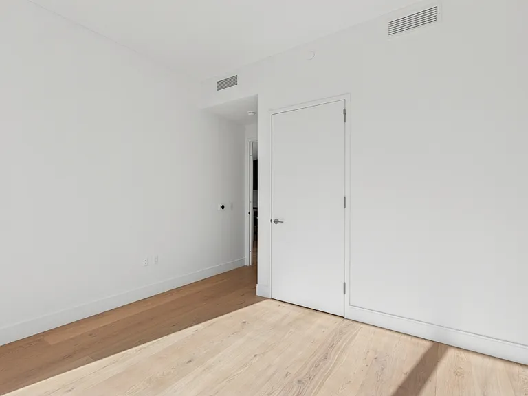 312 W 43rd St #11F — Photo 10