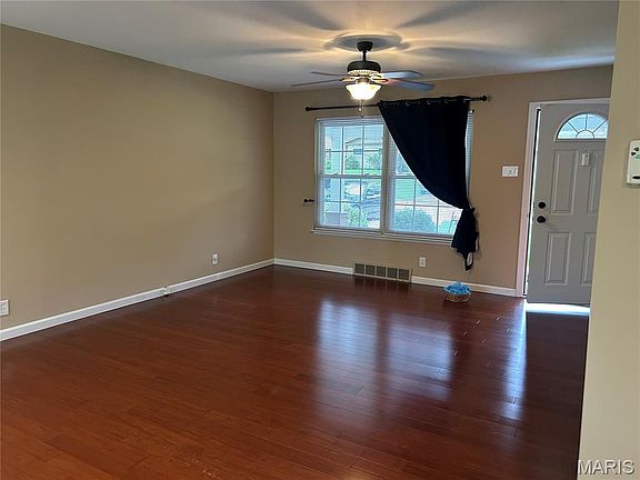 2nd image of 31 Graeler Dr