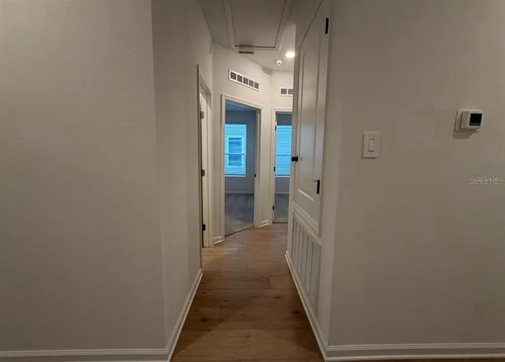 4 bed, 2.0 bath, 1936 sqft, $2,600 — Photo 4