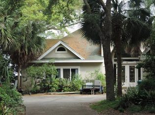 11 Carl Brandt Dr, Shalimar, FL 32579