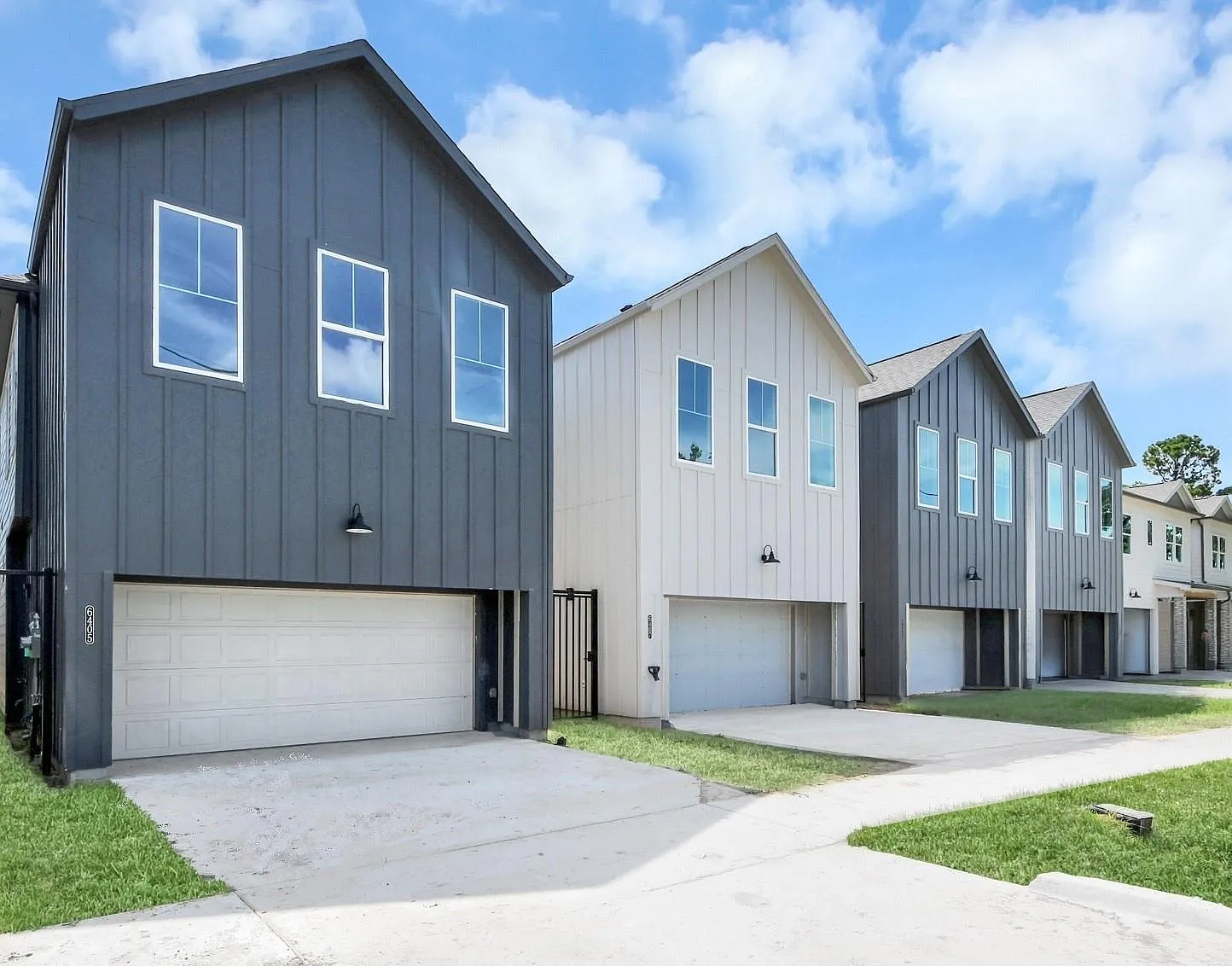 3 bed, 2.5 bath, 1757 sqft, $2,550 — Photo 1