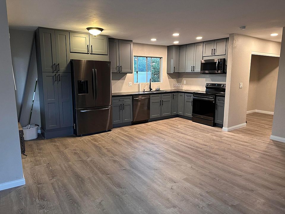 Open kitchen