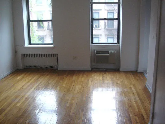 Rented by Paley Management | media 9