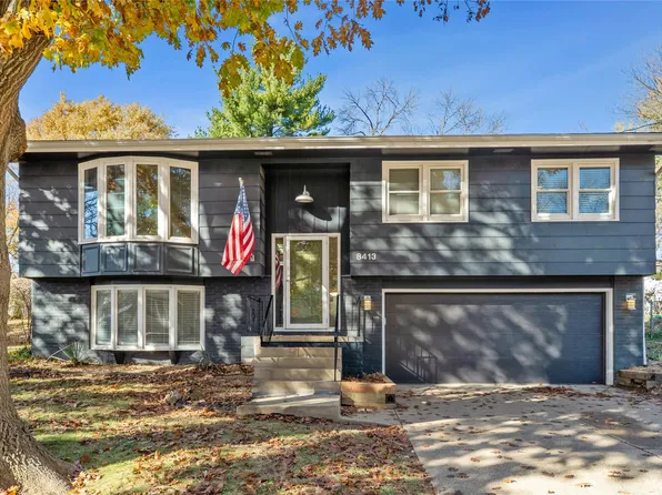 8413 Ridgemont Dr, Urbandale, IA 50322