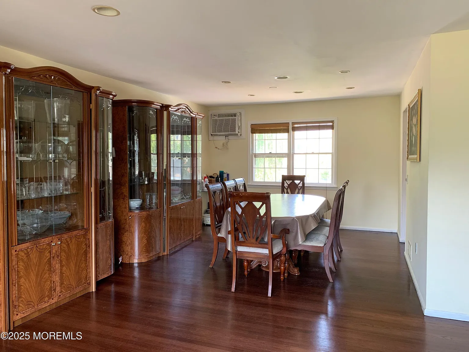 5 bed, 2848 sqft, $2,600 — Photo 3