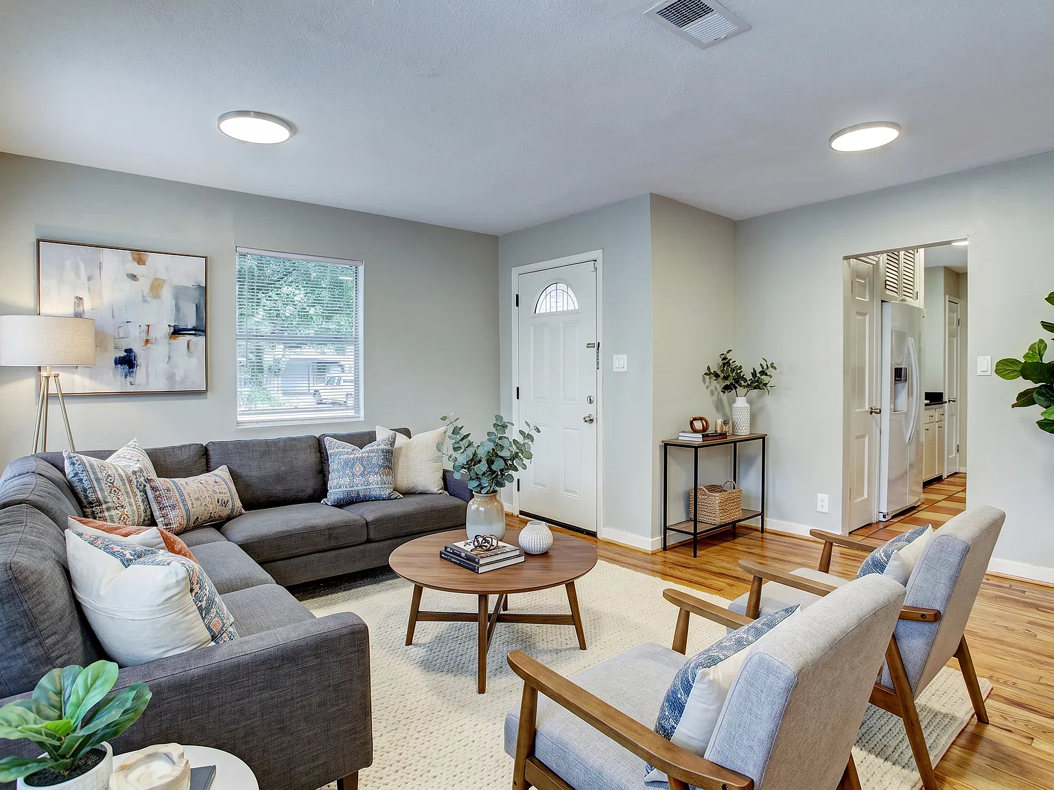 2 bed, 1500 sqft, $2,000 — Photo 2