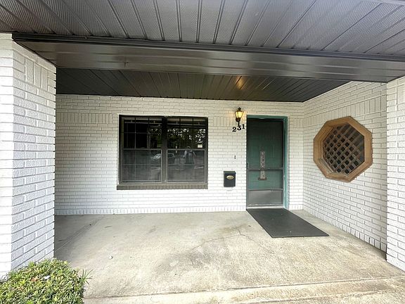 4th image of 117 E Myrtle St #231
