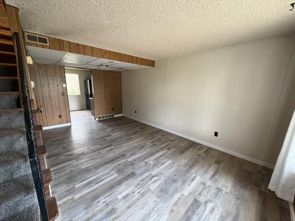 275 River View Dr #4, Green River, WY 82935
