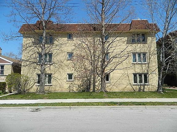 2nd image of 6316 W Montrose Ave Unit 413