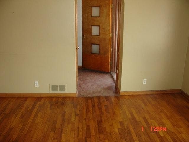 living rm looking into foyer