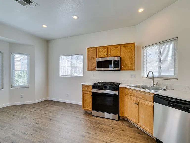 892 Blue Rosalie Pl — Photo 16
