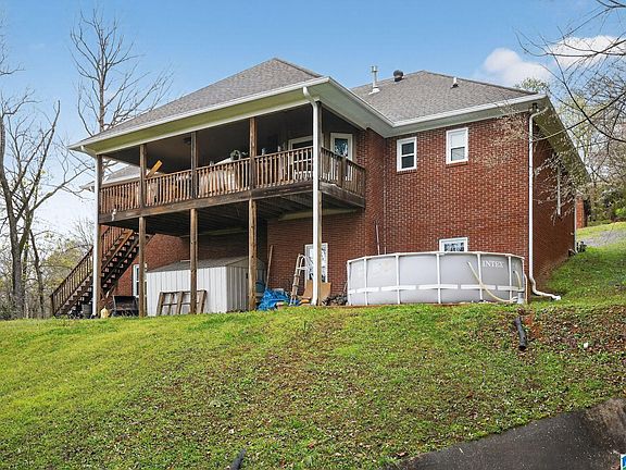 2nd image of 135 Kingsley Rd