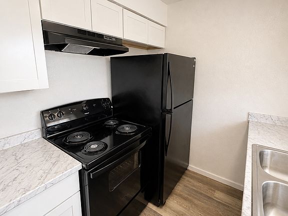 5th image of 625 W Olive Ave #D