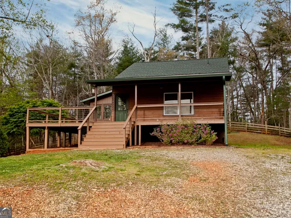 221 Muscadine Rd, Dahlonega, GA 30533