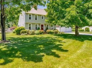 6 Carriage Ln, Westfield, MA 01085