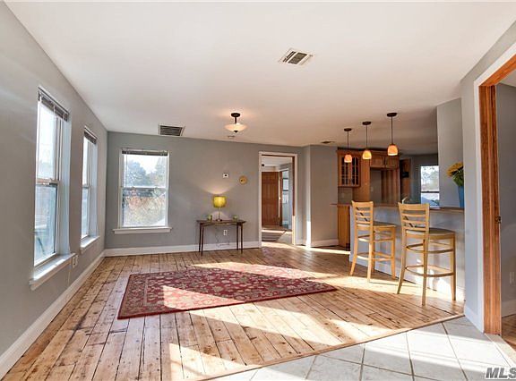 3rd image of 326 6th St #2