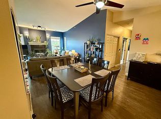 636 Grandview Ct #636, Iowa City, IA 52246