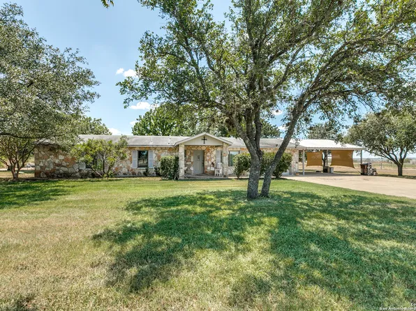 571 COUNTY ROAD 473, Castroville, TX 78009