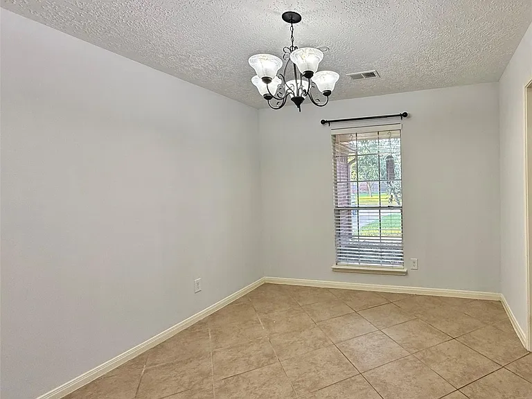9019 Autumnsong Dr — Photo 6