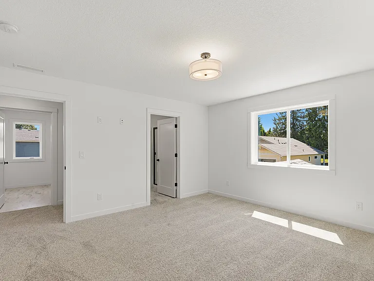 5007 NE 71st St — Photo 31