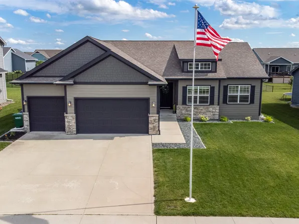 302 33rd St SE, Altoona, IA 50009