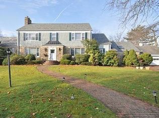 1340 Paine Rd, Hewlett, NY 11557