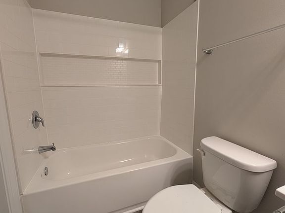 4th image of 338 Kiskadee Loop Unit J