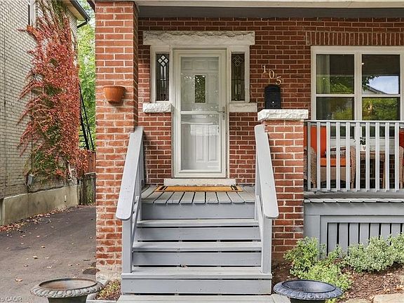 5th image of 105 Balmoral Ave N