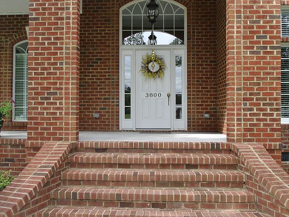 Front Steps and Entranceway