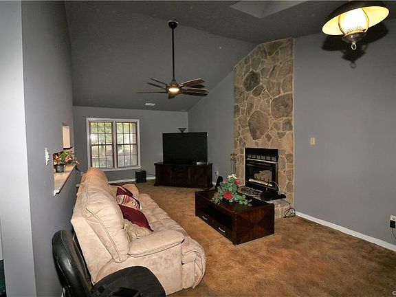 5th image of 5707 Autumnleaf Dr