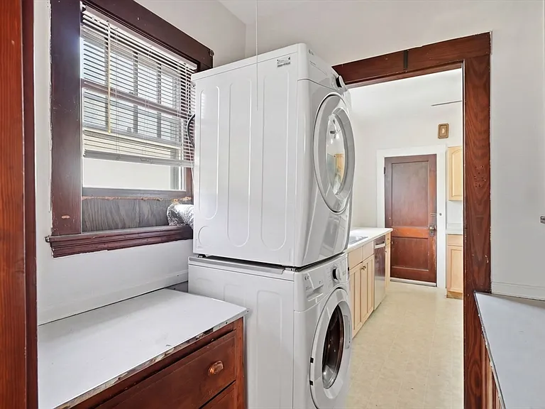 48 Spruce St #1 — Photo 8