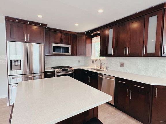 5th image of 10832 Nandina Ln Floor 1