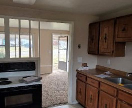 5th image of 174 Tecumseh Dr