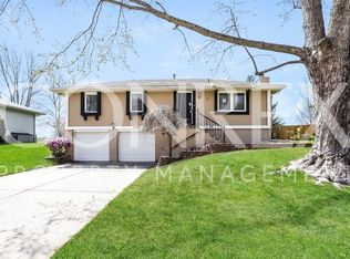 1405 SE 3rd St, Lees Summit, MO 64063