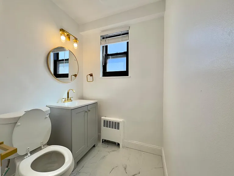 11720 Edgewater Dr #216 — Photo 10