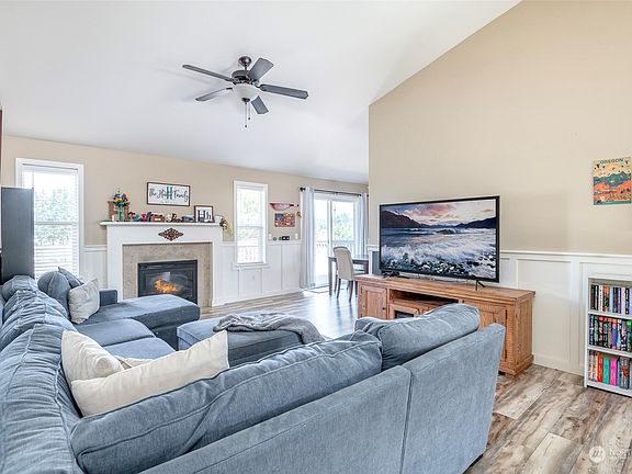 5th image of 14904 Mountain View Court SE