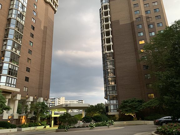 2nd image of 1600 N Oak St APT 728