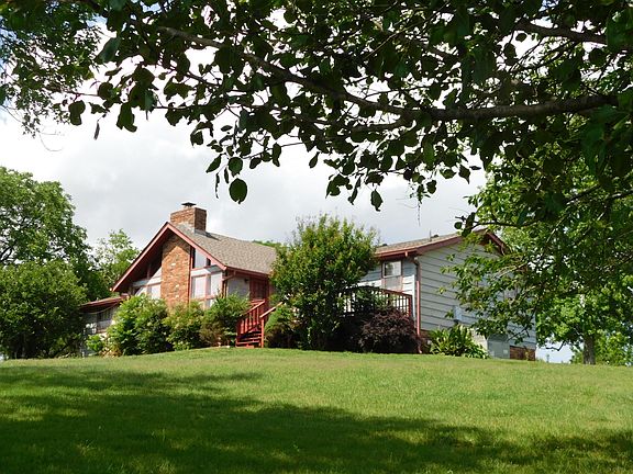 3rd image of 2025 Liberty Ln