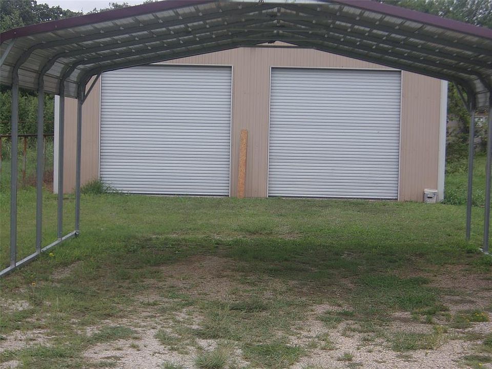 2nd image of 225 Cedar Ln