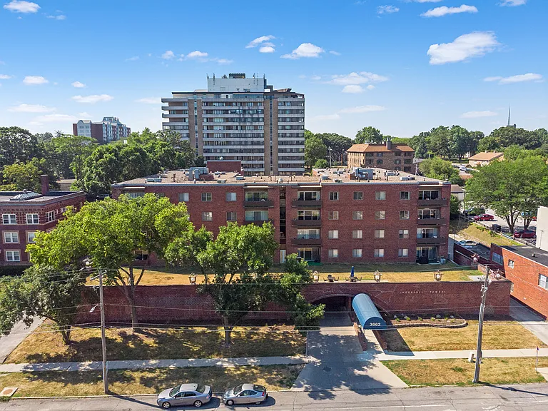 Ingersoll Towers — Photo 12