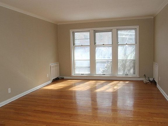 2nd image of 8255 Delmar Blvd APT 1W